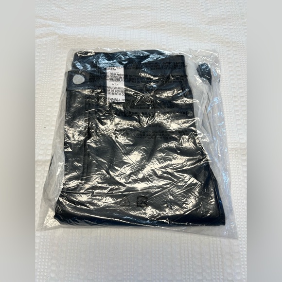 NWT! Gap Vintage Slim High Rise - 28R - Picture 4 of 7